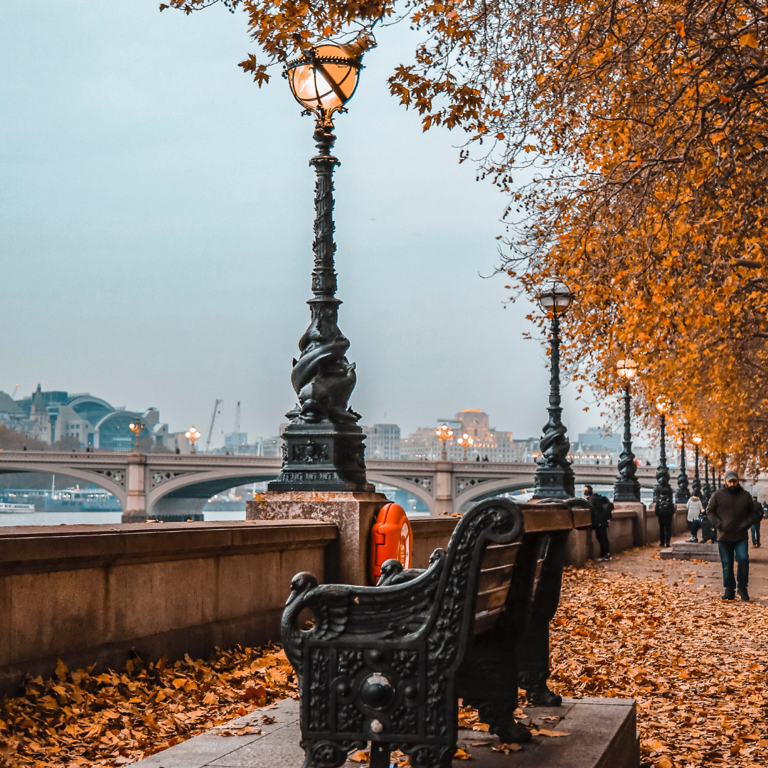 Embracing Seasonal Change: How to Refresh Your Style for Autumn Without Breaking the Bank