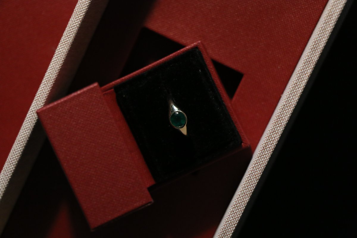 The Allure of Coloured Engagement Rings: A Guide to Bespoke Brilliance