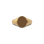 Plain scalloped signet ring in yellow gold on a white background